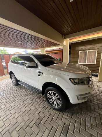 Ford Everest , Trend (Year: 2017)