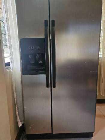 Whirlpool 2 door Side by Side Ref (22 cu ft)