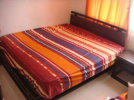 Queen Size Bed With Mattress And 2 Side, What Is The Size Of Queen Bed In Philippines