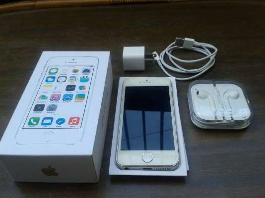 iPhone 5s 16gb White/Silver Openline via Rsim(Smart/Sun lang pwede) photo