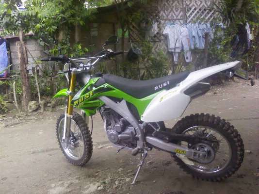 rusi cargo motorcycle