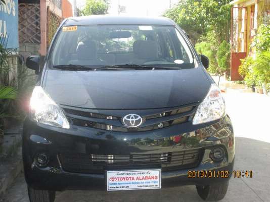 Car for rent / hire with driver (toyota avanza) photo