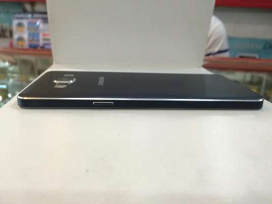Selling samsung A5 photo