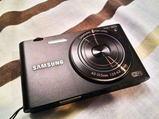 Samsung mv900f WIFI Selfie Camera photo