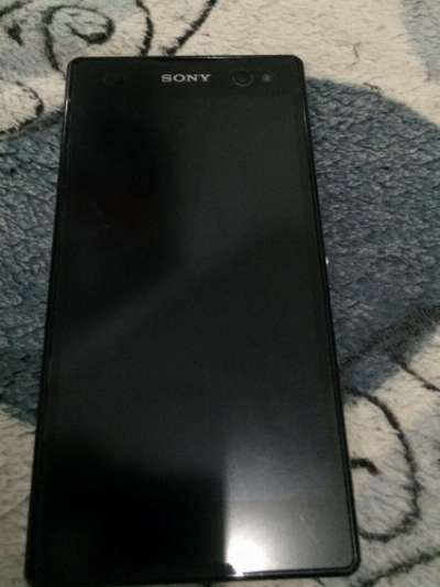 Sony Xperia C3 (selfie phone) photo