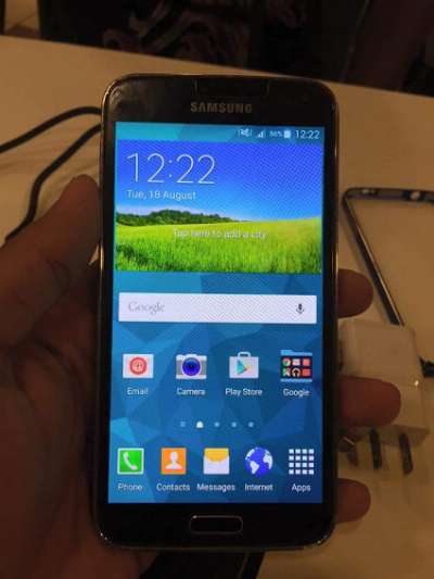Samsung GALAXY S5 gold. 16gb Openline photo
