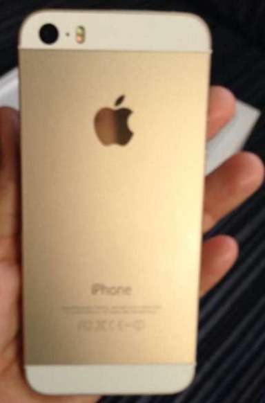 Iphone 5s gold 16gb globe photo