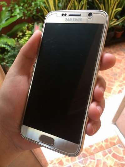 Samsung Galaxy S6 Duos photo