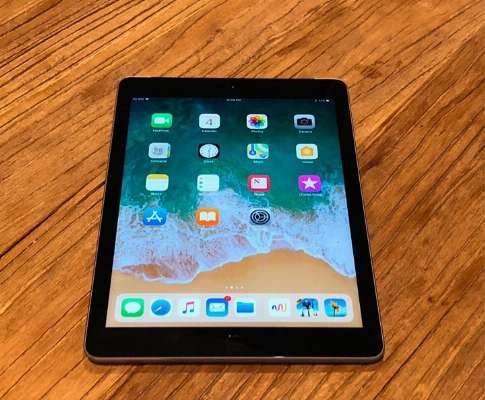 iPad 6th gen 2017 9.7” 32Gb photo