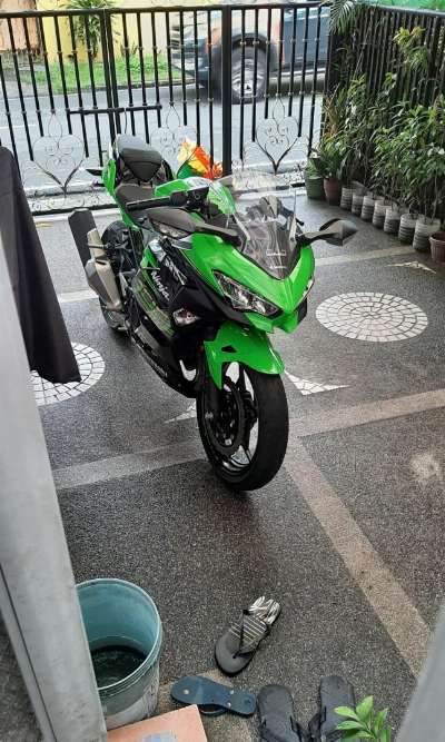 Kawasaki Ninja 400 KRT Edition photo