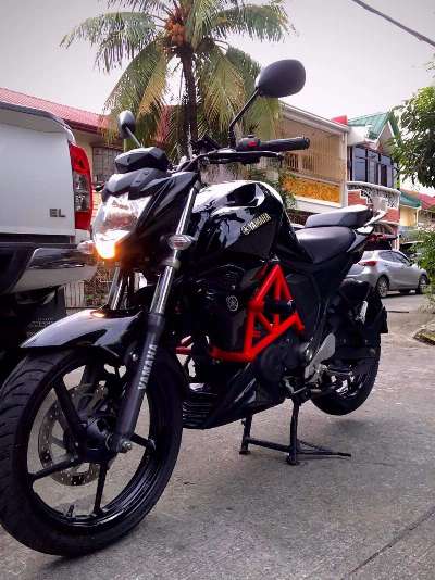 Yamaha FZi 2018 photo