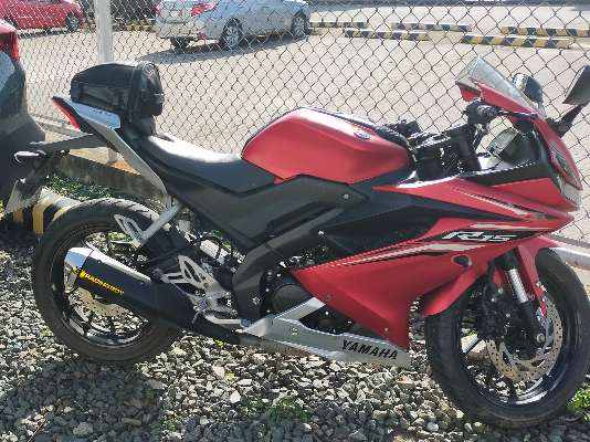 YAMAHA R15 V3  2018 AT AFFORDABLE PRICE photo