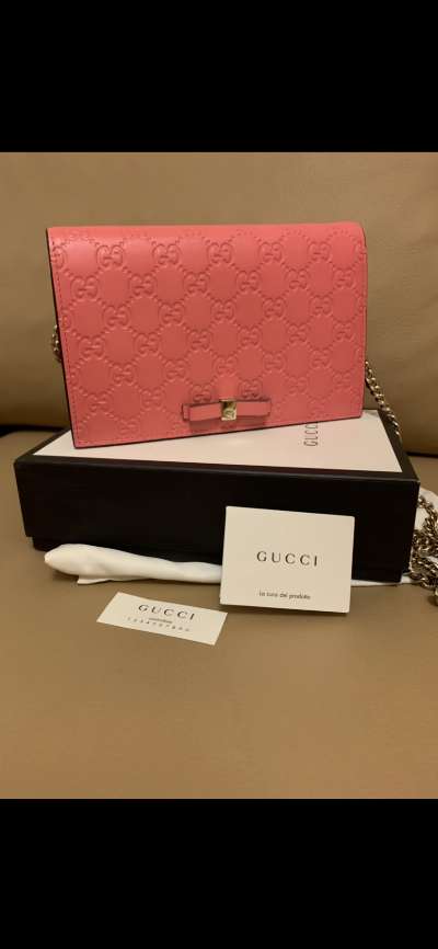 GUCCI wallet on chain photo