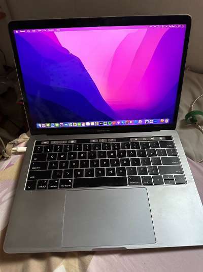 Apple Macbook pro 13in 2017 Touchbar photo