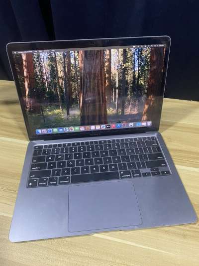 MacBook Air 13 photo