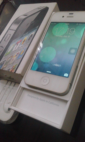 iPhone 4s 64Gb White photo