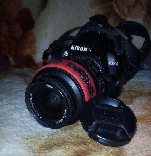 Nikon D3000 DSLR Camera photo