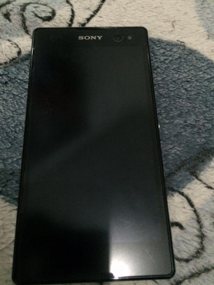 Sony Xperia C3 (selfie phone) photo