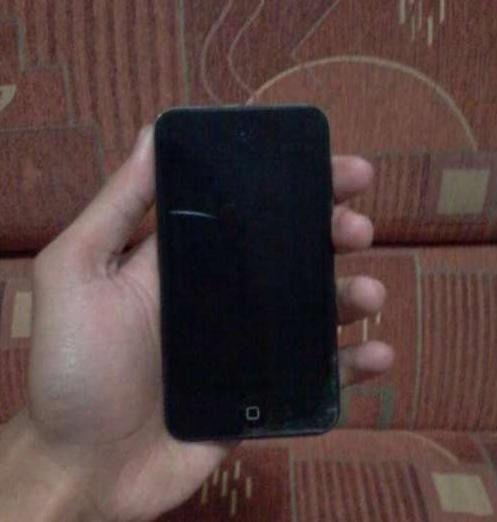 Ipod Touch 4th gen 8gb photo
