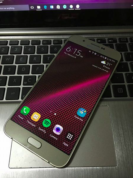 Samsung Galaxy A8 Duos photo
