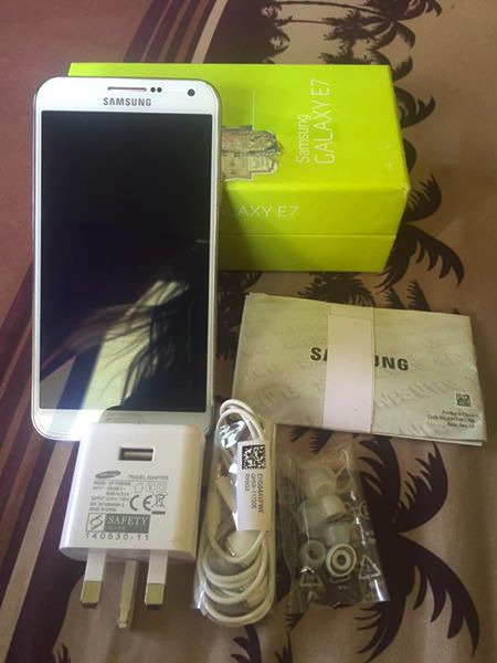 Samsung Galaxy e7 photo