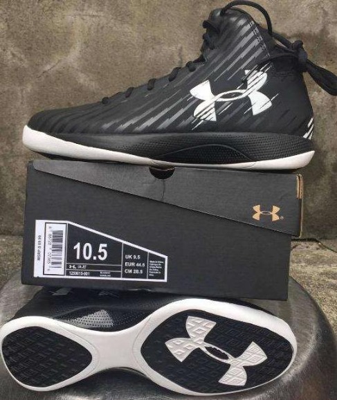 Under Armour Mens Basketball shoes photo