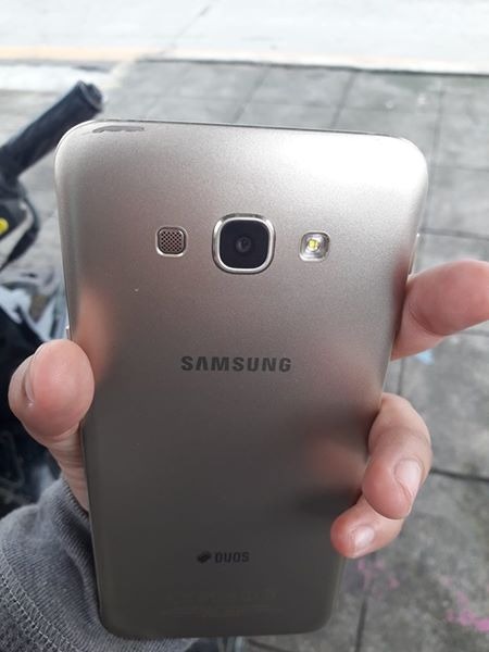 Samsung A8 (GOLD) 32GB photo