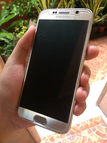 Samsung Galaxy S6 Duos photo