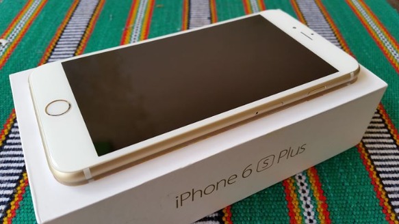 iPhone 6S Plus 16GB Gold Complete! photo