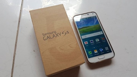 Samsung Galaxy S5 SM-G900A 16GB photo
