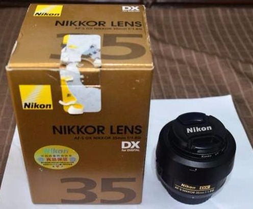 Nikon lens AFS-DX 35mm 1.8G photo