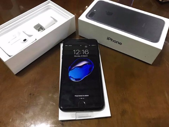 iphone 7 plus,32gb,matte black,factory unlocked photo