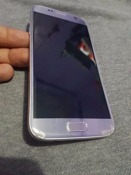 Samsung galaxy s7 flat photo