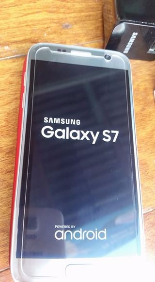 Samsung Galaxy S7 SM-G930FD photo
