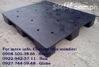 FOR SALE! BRAND NEW PLASTIC PALLET photo