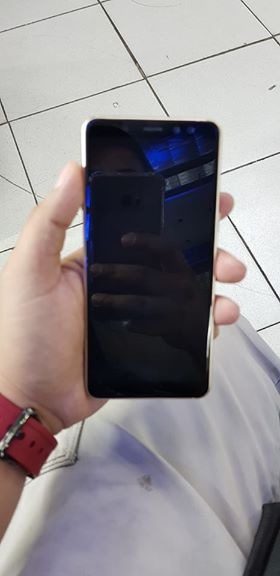 Samsung A8 2018 photo