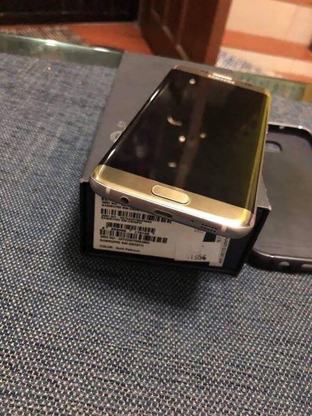 Samsung S7 edge factory unlocked both sim 32gb photo