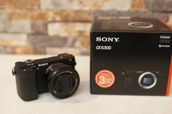 Sony A6300 with kitlens, 16gb SD card photo