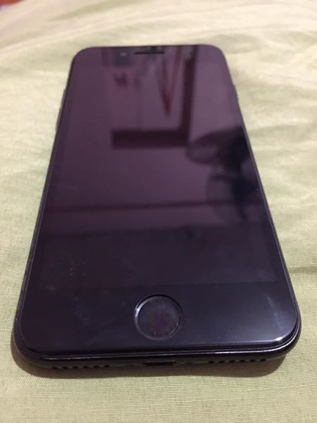 iPhone 7 128gb Jet Black Factory Unlock/Openline photo