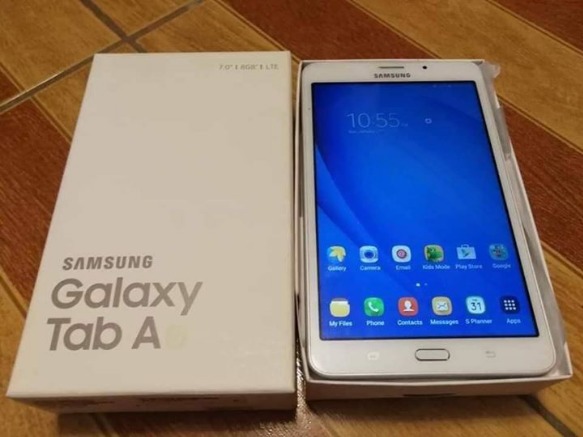 Samsung Galaxy Tab A 2016 4G LTE photo