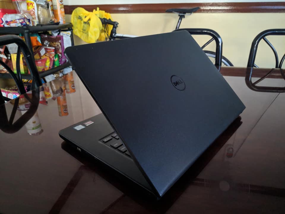 DELL Gaming laptop AMD Graphics R5, Windows 10, 500GB HDD photo