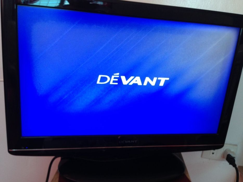 DEVANT 21x14 inch TV photo