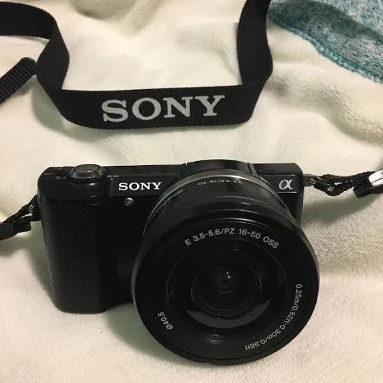 Sony a5000 Complete Accessories photo