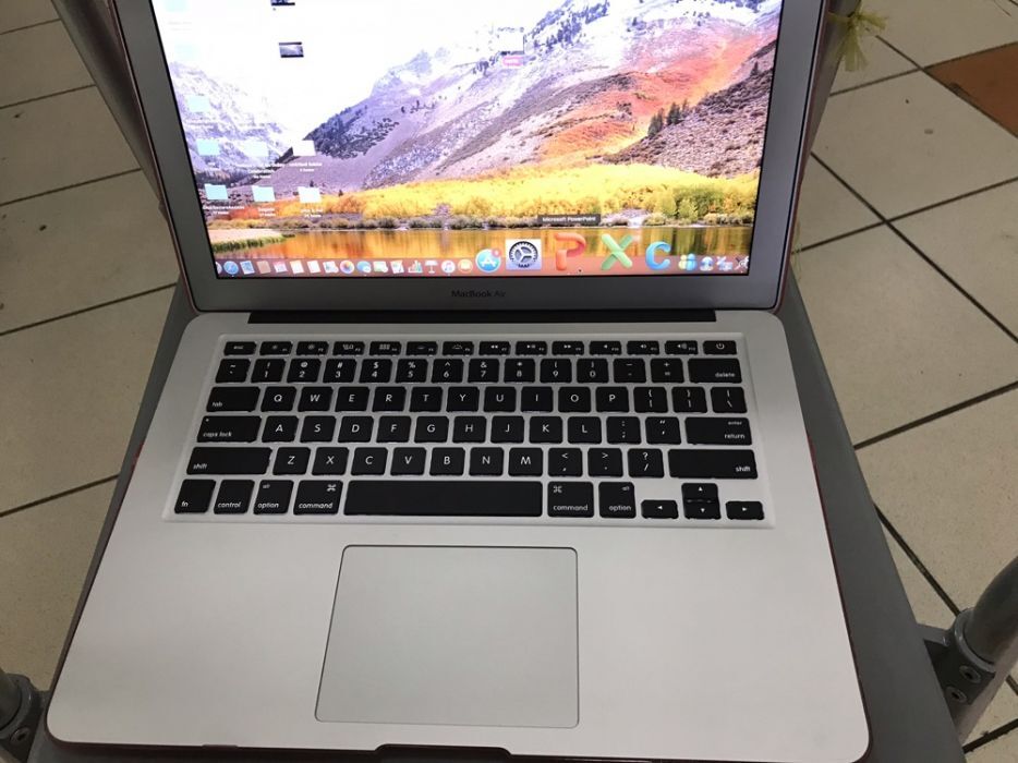 MacBook Air i5 13inch 2015 photo