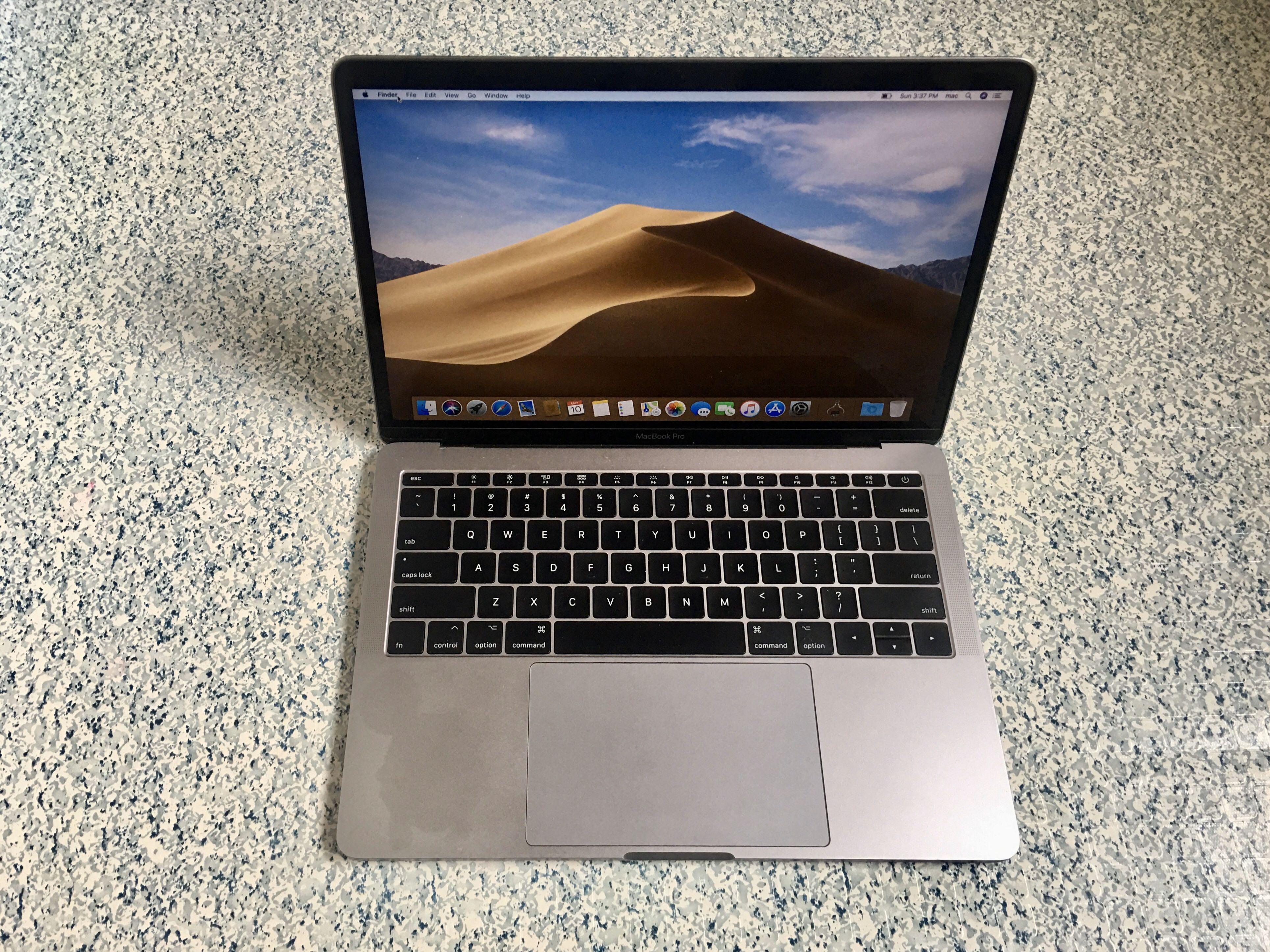 Macbook Pro Retina (13-inch, 2017) photo