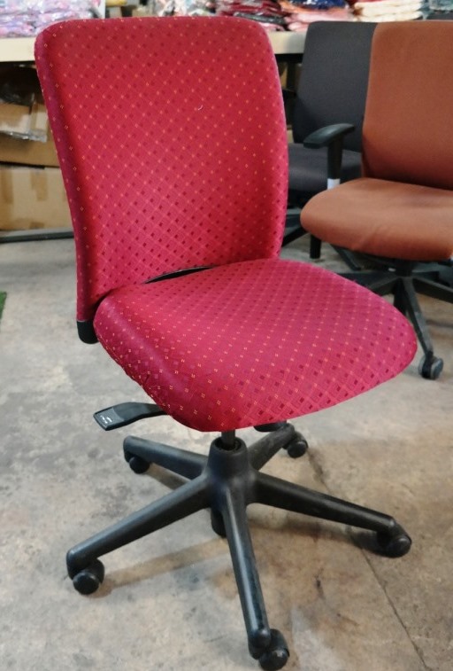 Mobile Swivel office Chair  photo