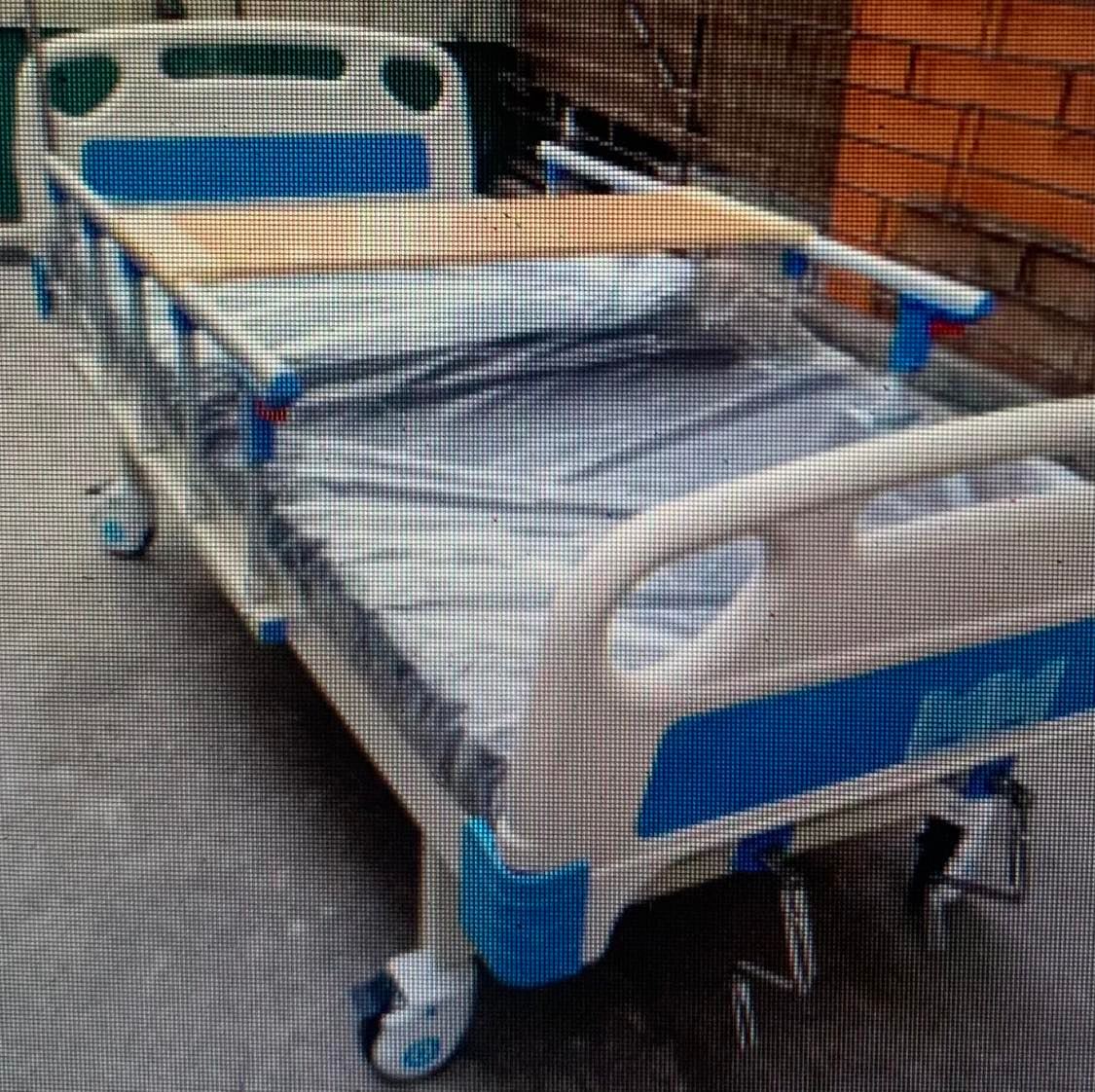 HOSPITAL BED (SLIGHTLY USED) photo