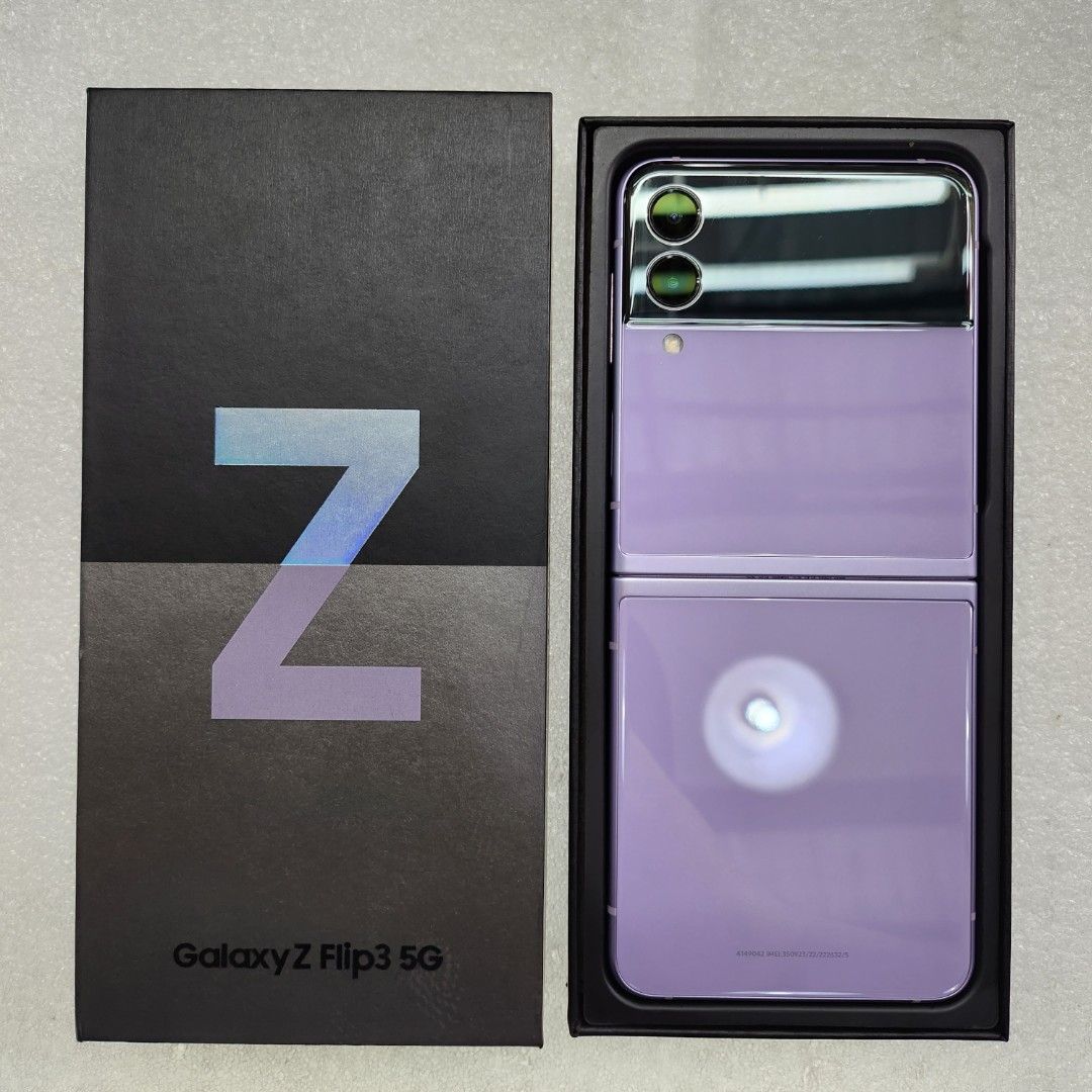 Samsung Galaxy Z Flip 3 Purple 5g photo