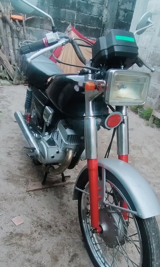 Suzuki X4 (GP125) photo
