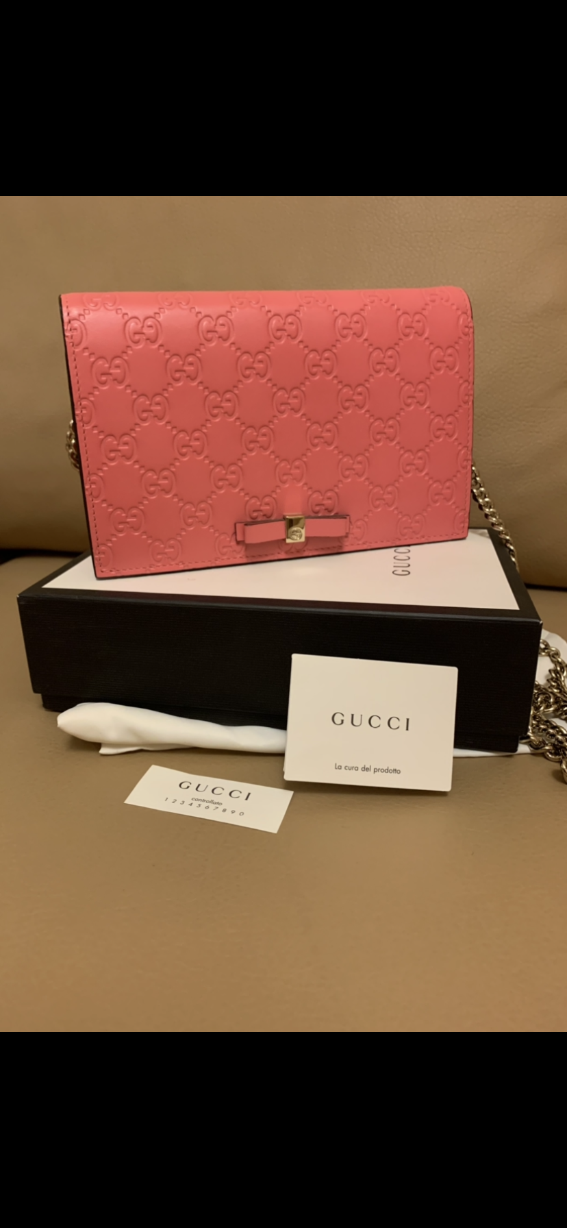 GUCCI wallet on chain photo